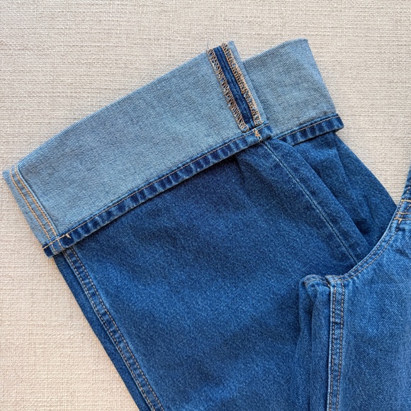 Universal Thread Women's Mid-Rise Baggy Jeans Classic 90's Vintage Straight Fit - Picture 9 of 13